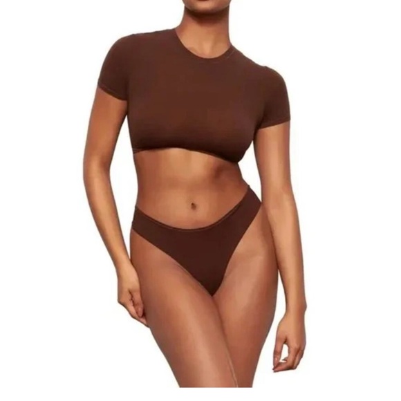 SKIMS Tops - SKIMS Fits Everybody Super Cropped T-Shirt Cocoa Stretch Pullover Lounge 4X NEW